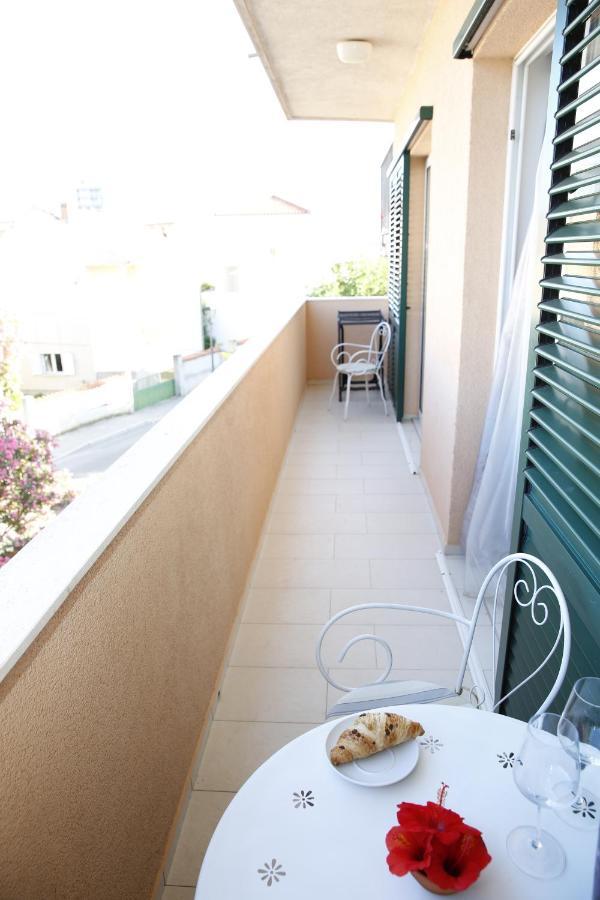 Guest House Lorenta Vodice Exterior photo